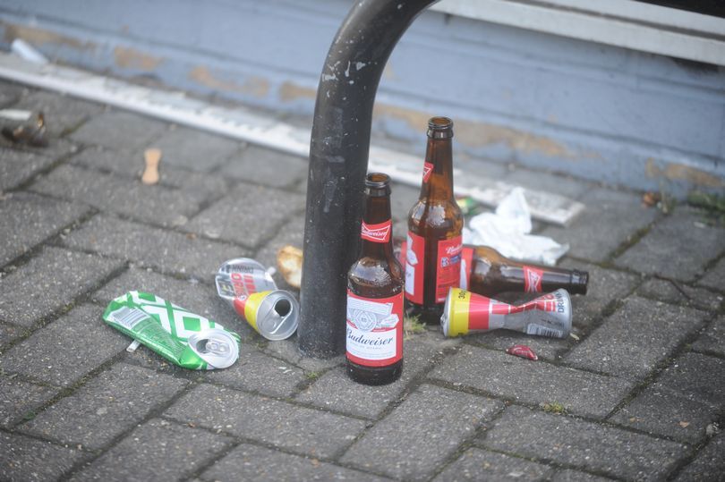 Orașul în care este interzis să bei alcool pe stradă! Ce amendă riscați