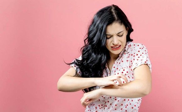 Eczemele, marea problemă din anotimpul rece! Cum scăpăm de ele și ce tratamente trebuie să urmăm