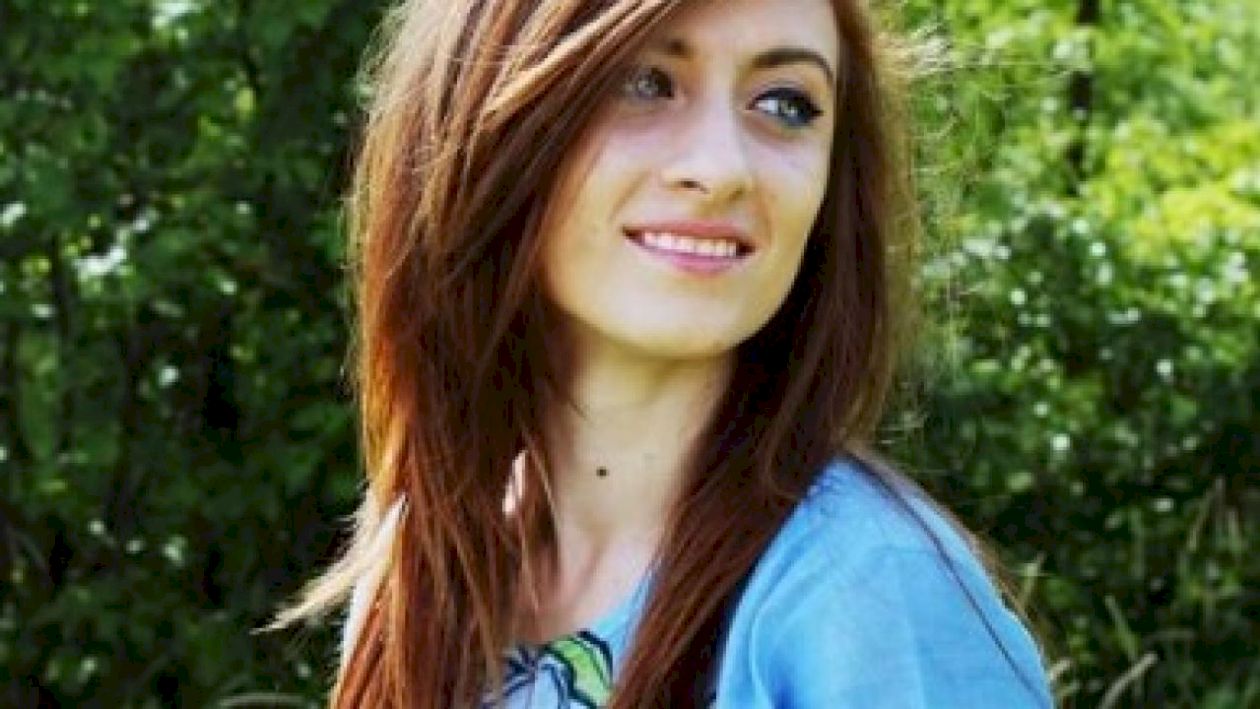 “Sunt suficient de nebună!” Cum a ajuns Bianca Adam la peste 1,6 milioane de fani pe YouTube