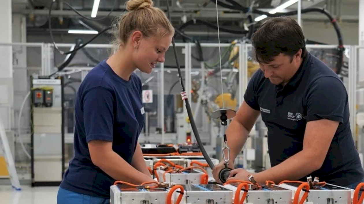 BMW va crește capacitatea de producție pentru componentele destinate vehiculelor electrice