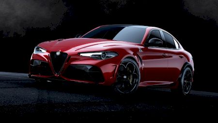 Alfa Romeo dezvăluie noile modele de performanță Giulia Quadrifoglio GTA & GTAm