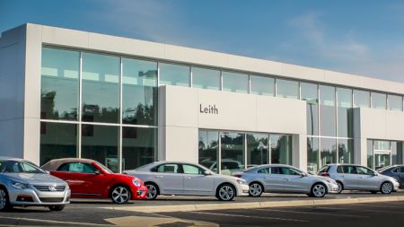 Dealerii auto din Europa se tem că ajutorul primit din partea producătorilor ar putea fi insuficient