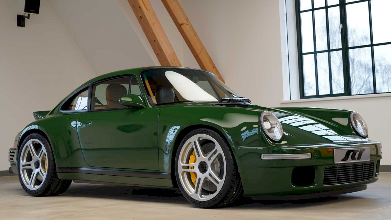 Varianta de producție a modelului Ruf SCR își face debutul, semănând cu un Porsche 911 clasic