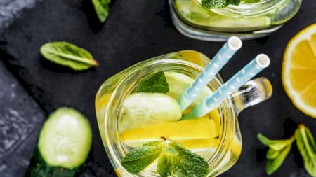 Detoxifierea în trei paşi după Paşte! Ce avem de făcut dacă am mâncat prea mult