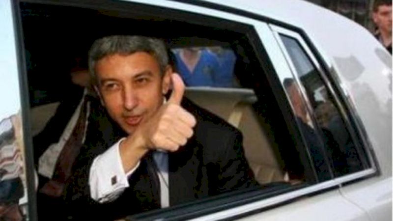 Dan Diaconescu a ajuns în sapă de lemn! Incredibil de câți bani a băgat benzină în Bentley VIDEO