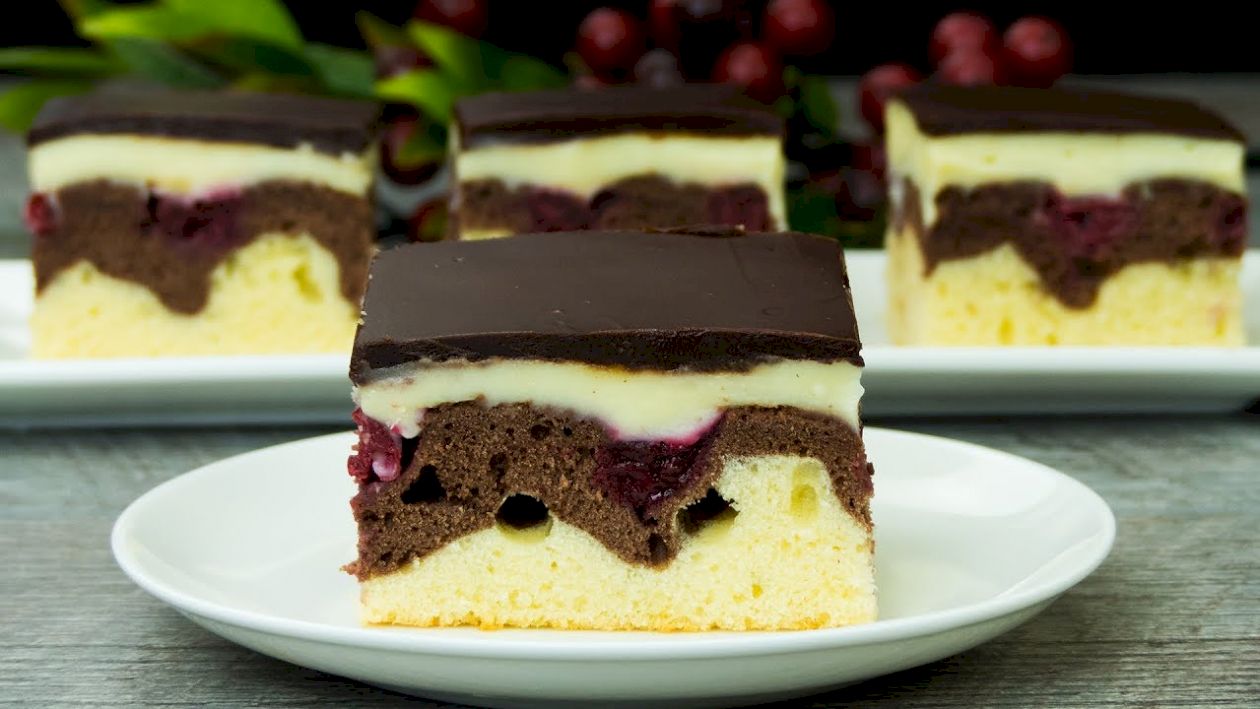 Rețeta pentru cel mai răcoros desert! Prăjitura Valurile Dunării este delicioasă și se prepară rapid