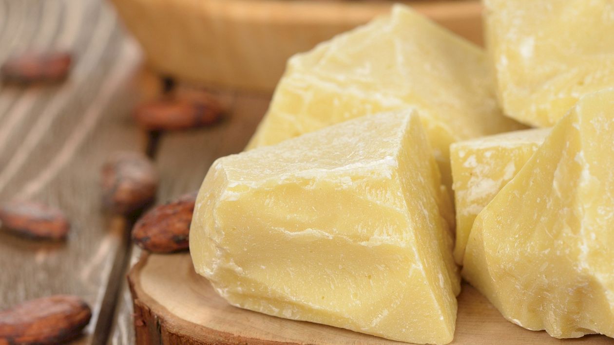 Beneficiile neștiute ale untului de cacao. Tratează extrem de multe afecțiuni. Cum îl folosești
