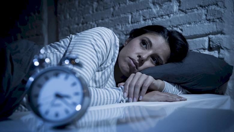 Suferi de insomnie? Iată la ce alimente trebuie să renunți, pentru a avea un somn liniștit