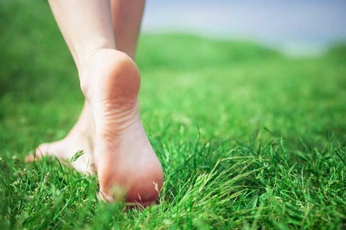 Remedii naturale: Scapă rapid și definitiv de mirosul neplăcut al picioarelor