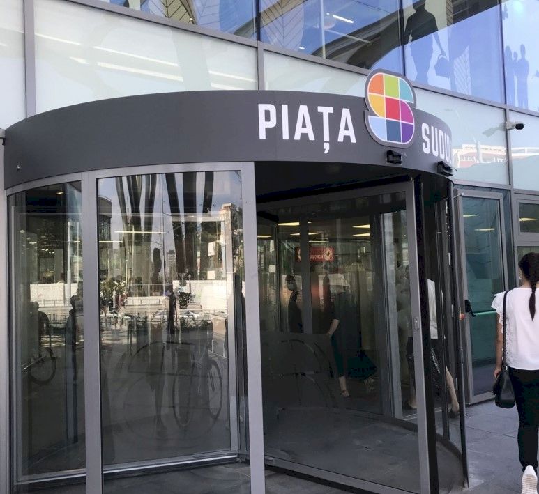 KADRA deschide ușile în Piața Sudului