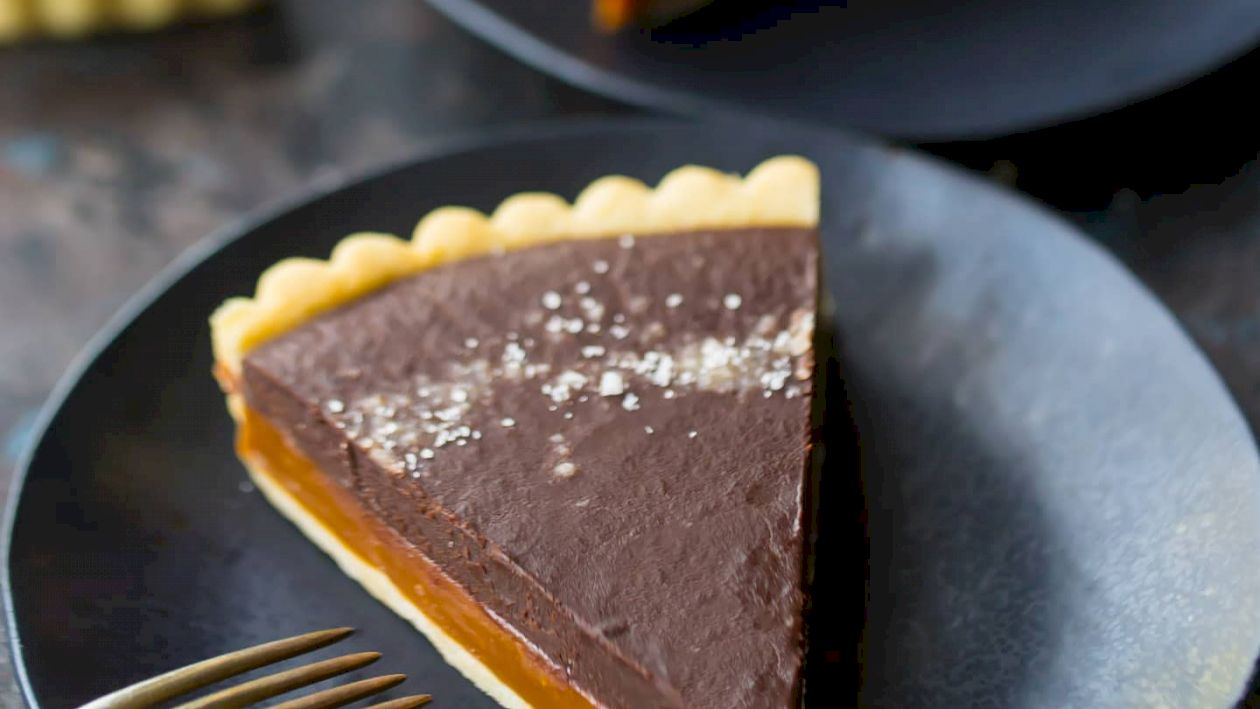 Cea mai simplă rețetă pentru tarta cu ciocolată. Are un gust de vis. Cum o prepari acasă