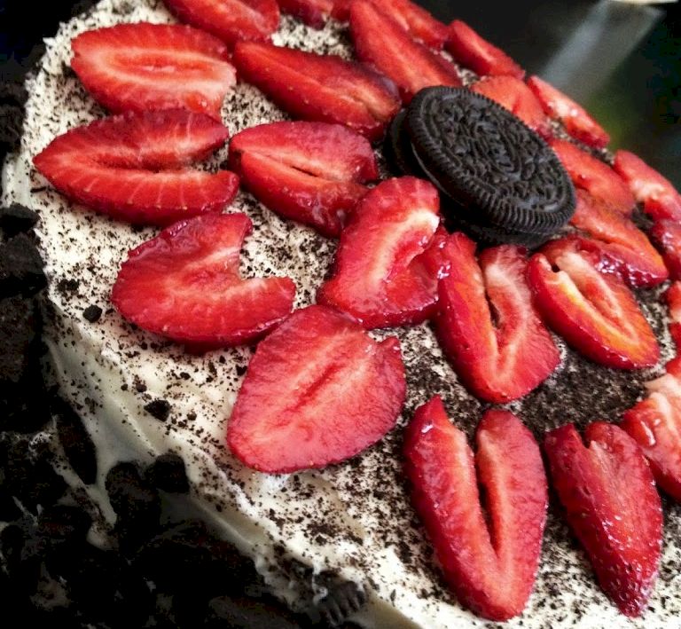 Cel mai delicios tort Oreo fără coacere. Rețeta pe care trebuie să o încerci neapărat. E delicios și se prepară în câteva minute
