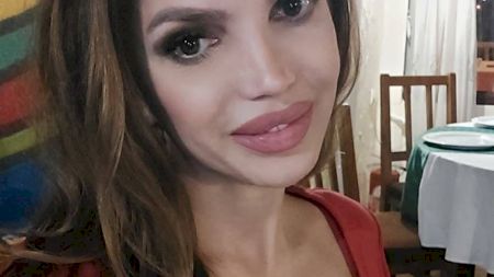 Cristina Spătar are un nou iubit! Este cu 21 de ani mai tânăr și fostul iubit al fiicei lui Vadim Tudor! Ce job are acesta și cum arată