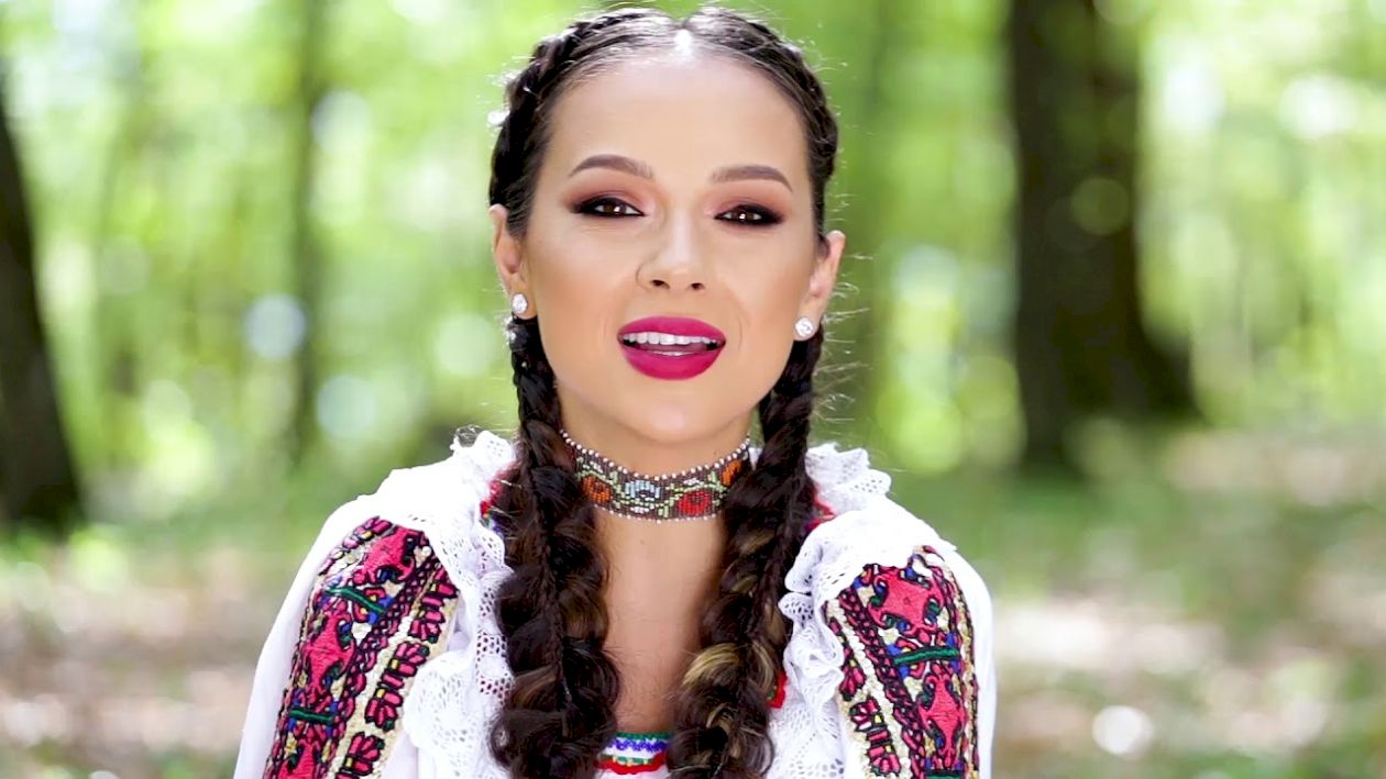 Dramă imensă pentru Vlăduța Lupău! Ce i-au făcut părinții când era mica. Abia acum s-a aflat totul