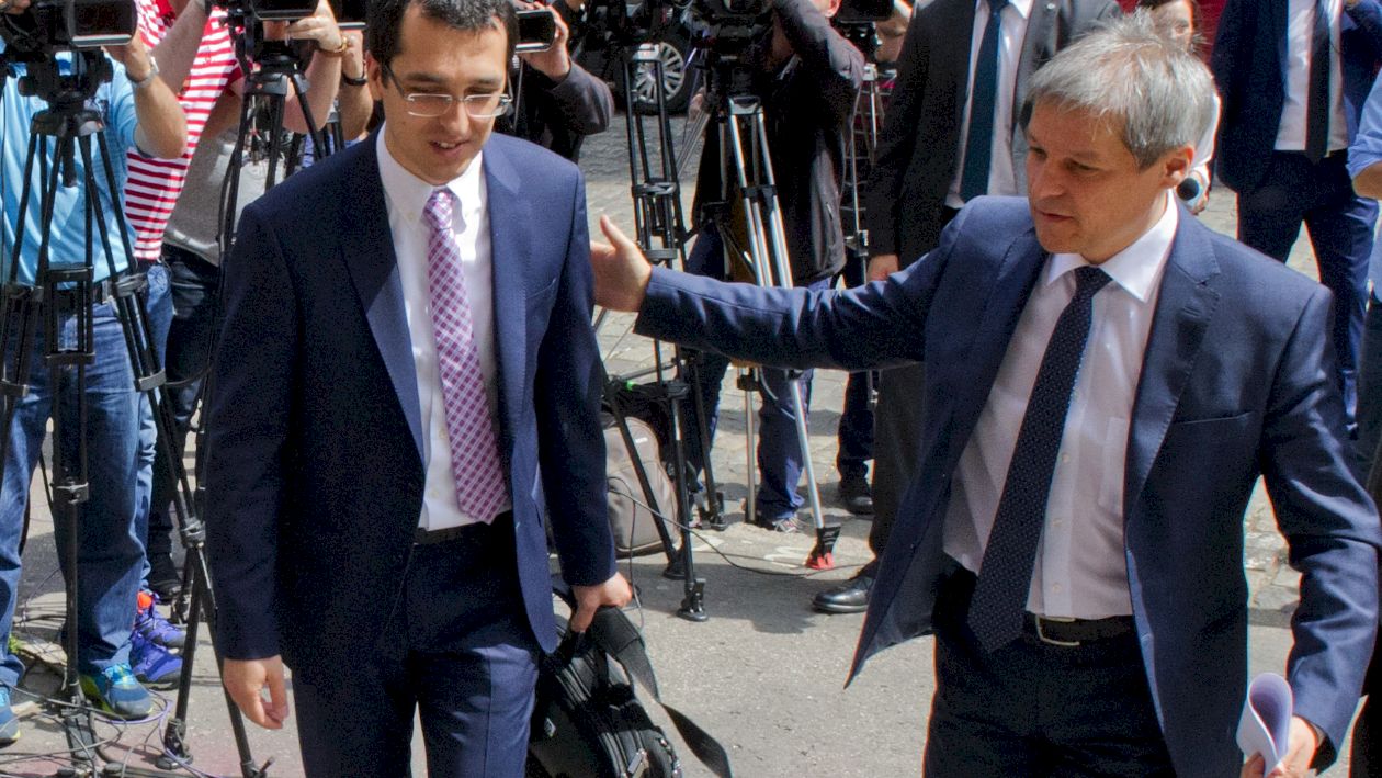 Trei medici se luptă pentru funcția de ministru al Sănătății. Cine are cele mai mari șanse să-i ia locul lui Vlad Voiculescu (SURSE)