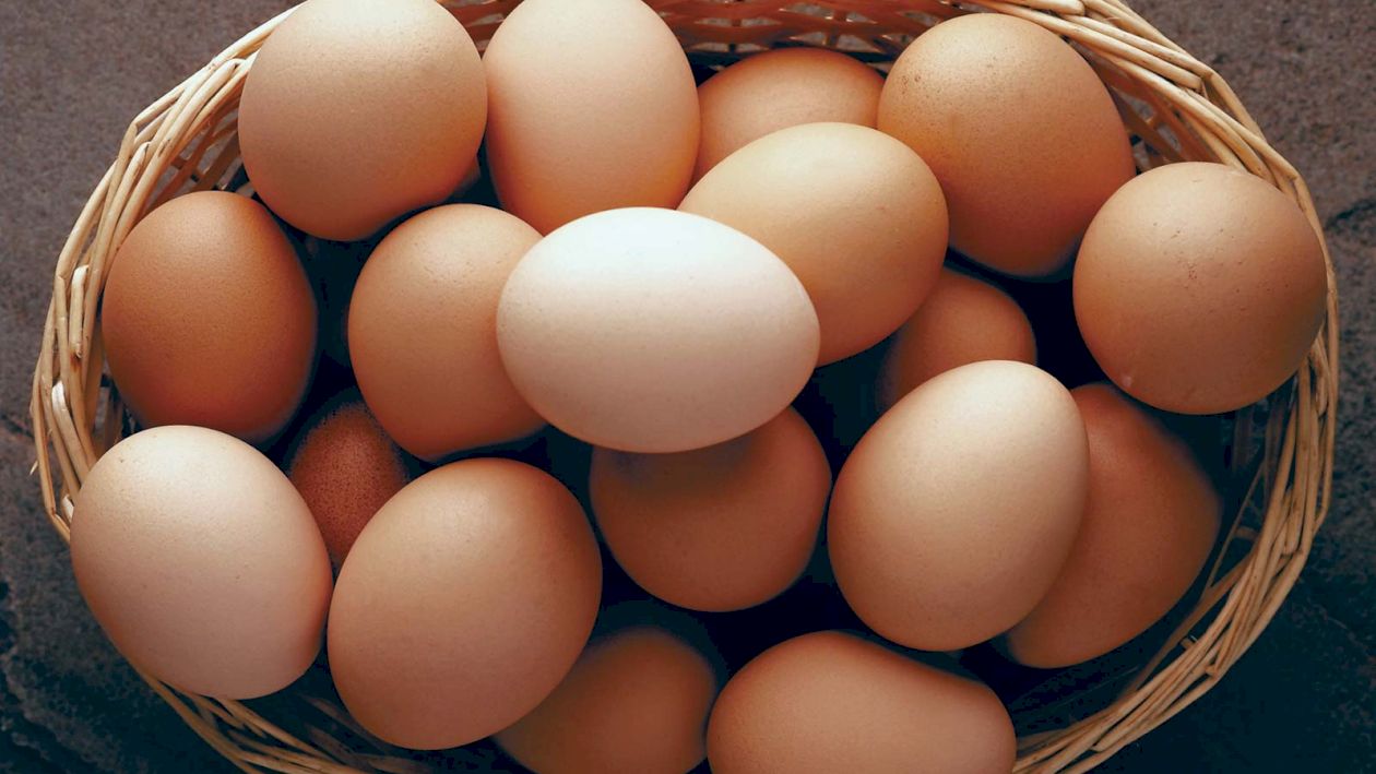 Câte calorii are un ou și ce vitamine conține? Cu ce nu trebuie să-l combini niciodată