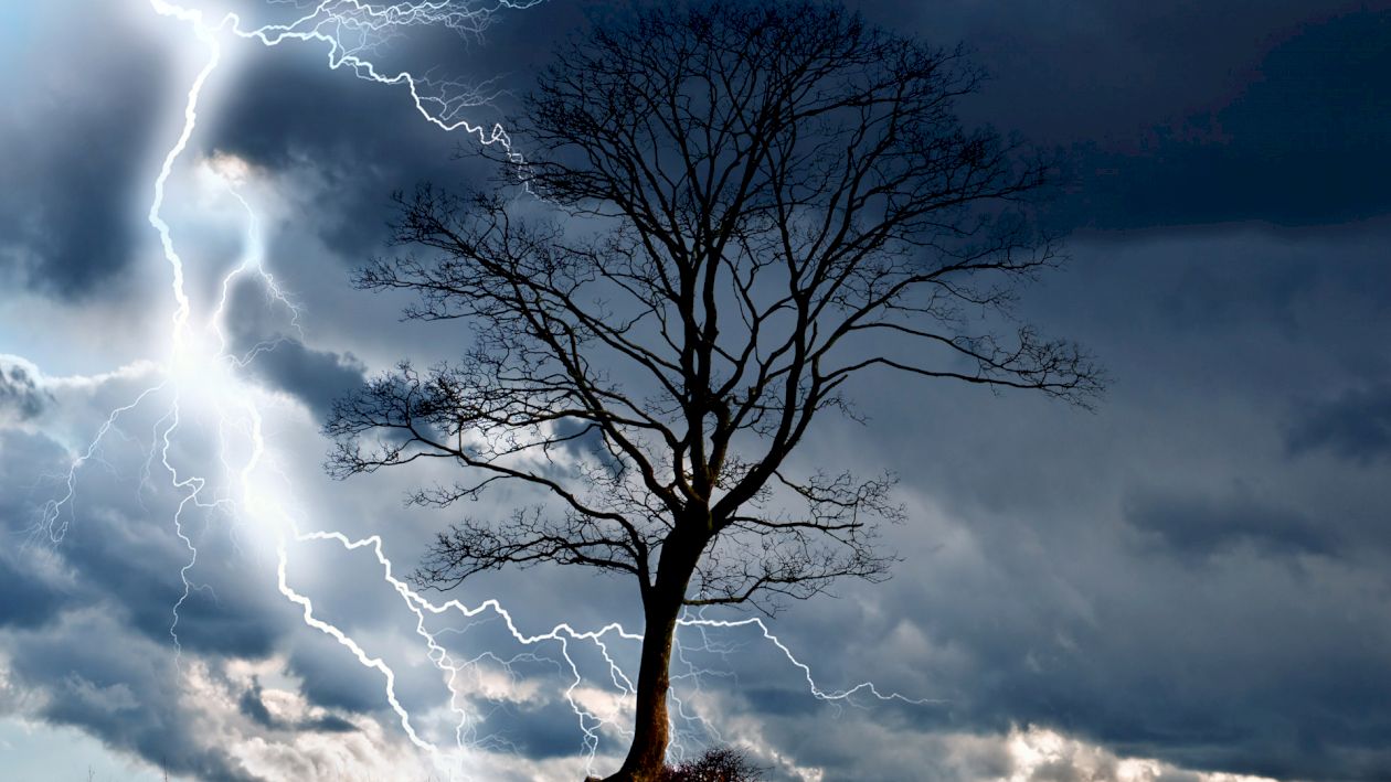 METEO. Un nou ciclon afectează România. Ploi, caniculă, dar și vijelii în următoarele ore