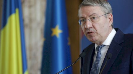 A murit George Ciamba, Ambasadorul României la Atena. Lui i s-a reproșat gafa cu testele PCR pentru intrarea turiștilor în Grecia
