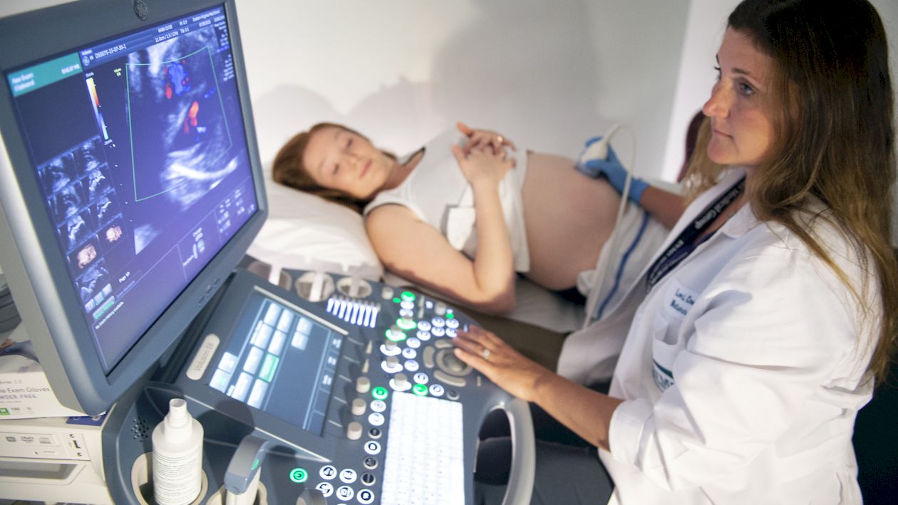 Ce probleme ginecologice au început să aibă tot mai multe femei în pandemie? Este important să se meargă la medic la timp