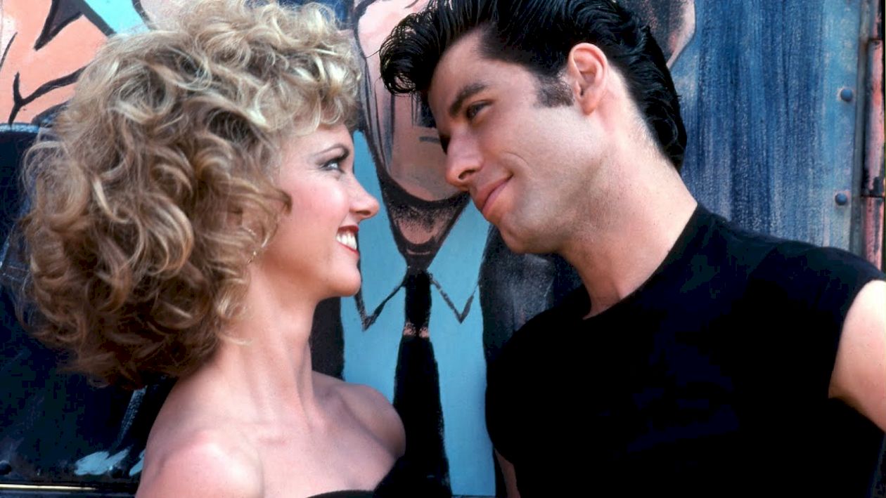 Întreaga planetă plânge! A murit celebra actriță Olivia Newton John. Care a fost cauza decesului. John Travolta este paralizat de durer