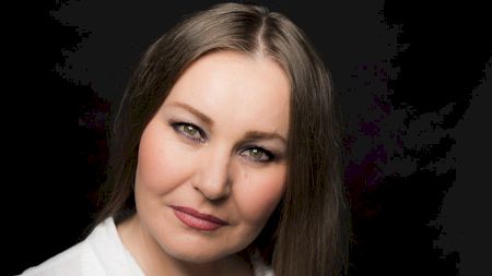 Cine este cu adevărat actrița Tania Popa de la Sunt celebru, scoate-mă de aici? Soțul său este cu 11 ani mai tânăr. Detalii incendiare