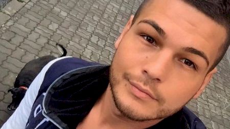 Cine este cu adevărat Răzvan Botezatu de la Sunt celebru, scoate-mă de aici? Detalii ascunse de cei de la PRO TV
