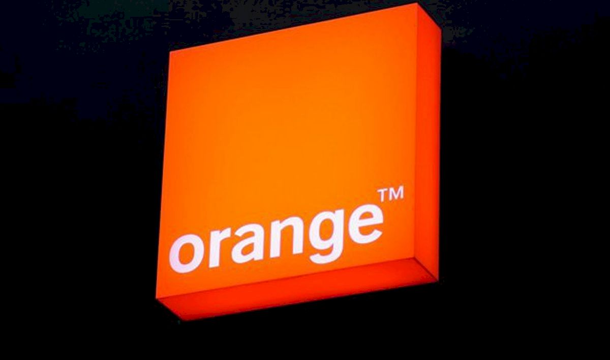 Se vinde o parte din Orange! Banca din România care este la un pas să cumpere acțiunile. Vor fi schimbări mari