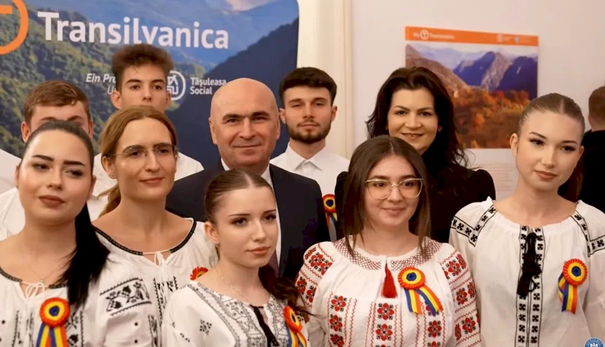 Cine este cu adevărat Ioana, noua soție a premierului Ilie Bolojan? Cu cine a fost căsătorită în trecut și ce secret ascunde