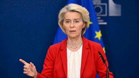 Ursula von der Leyen vrea să dea 210 miliarde de euro Ucrainei pentru anul viitor. Cu câți bani trebuie să cotizeze România