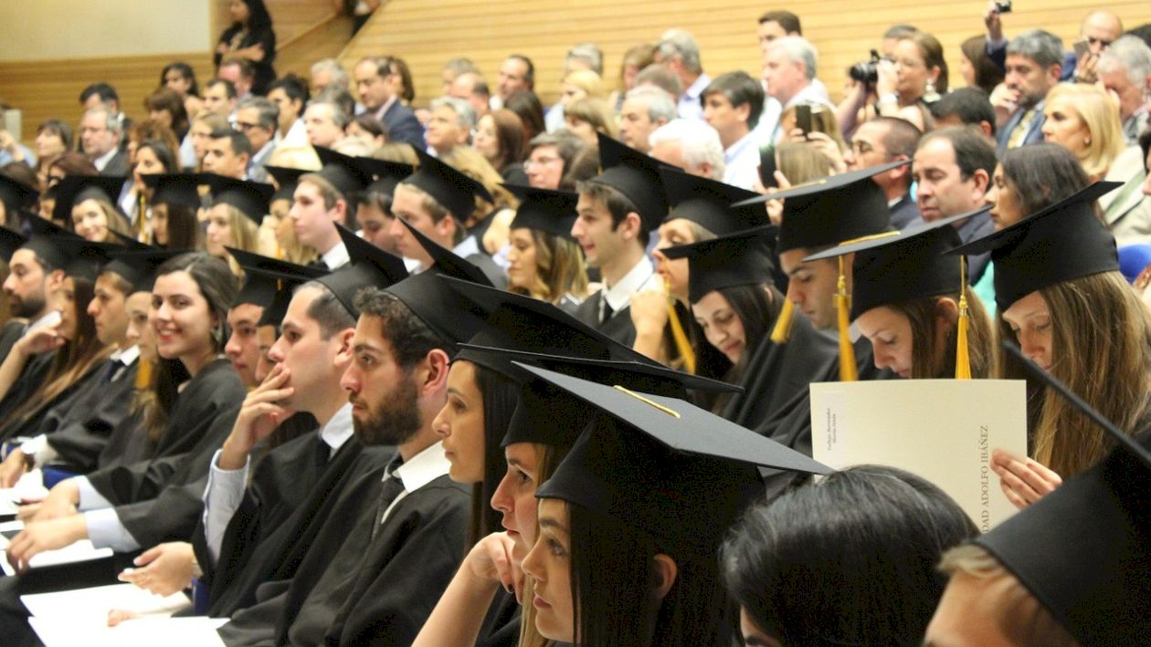 S-a schimbat clasamentul: Top 5 cele mai bune facultăți din România în 2026, unde te angajezi pe loc